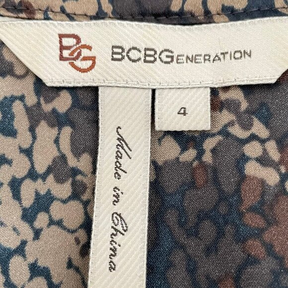 BCBGeneration Cap Sleeve Mandarin Collar Polyester Print Top Navy Cream Sz 4 - Picture 9 of 11